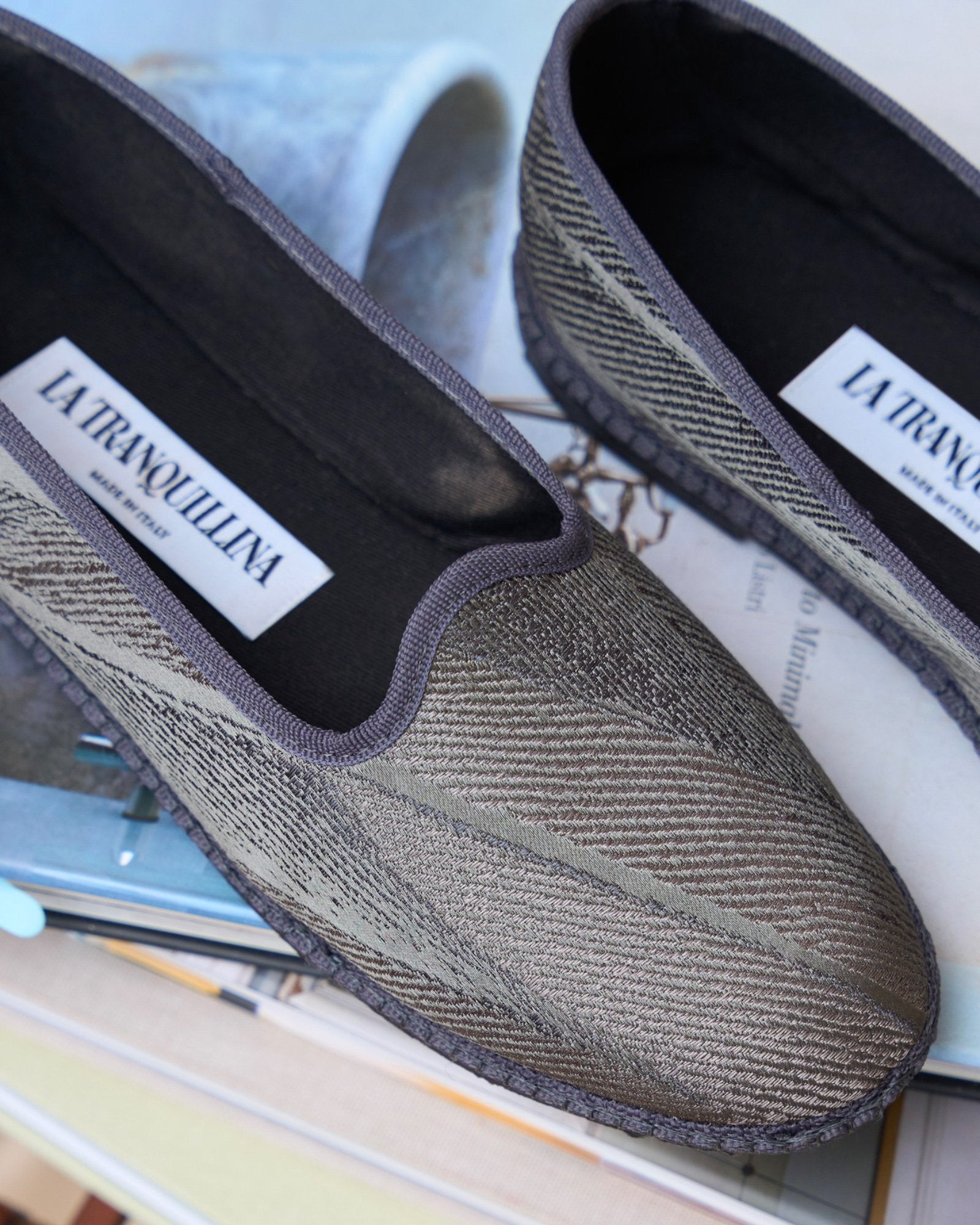 LA TRANQUILLINA friulane, Furlane, veneziane in gray Rubelli jacquard fabric made in Italy